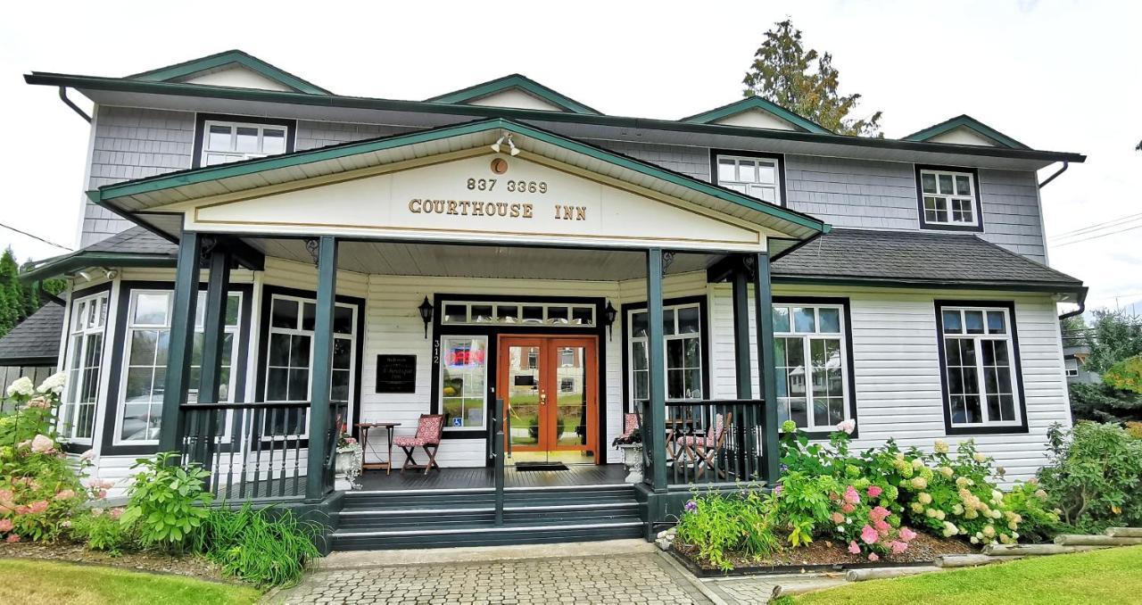 Courthouse Inn Revelstoke Dış mekan fotoğraf