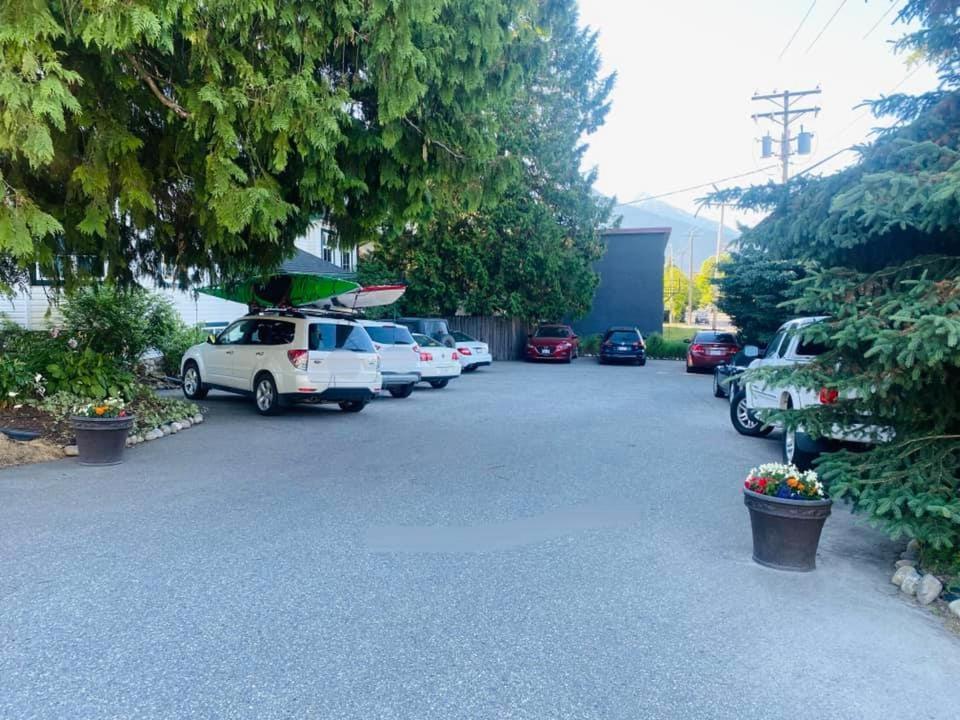 Courthouse Inn Revelstoke Dış mekan fotoğraf